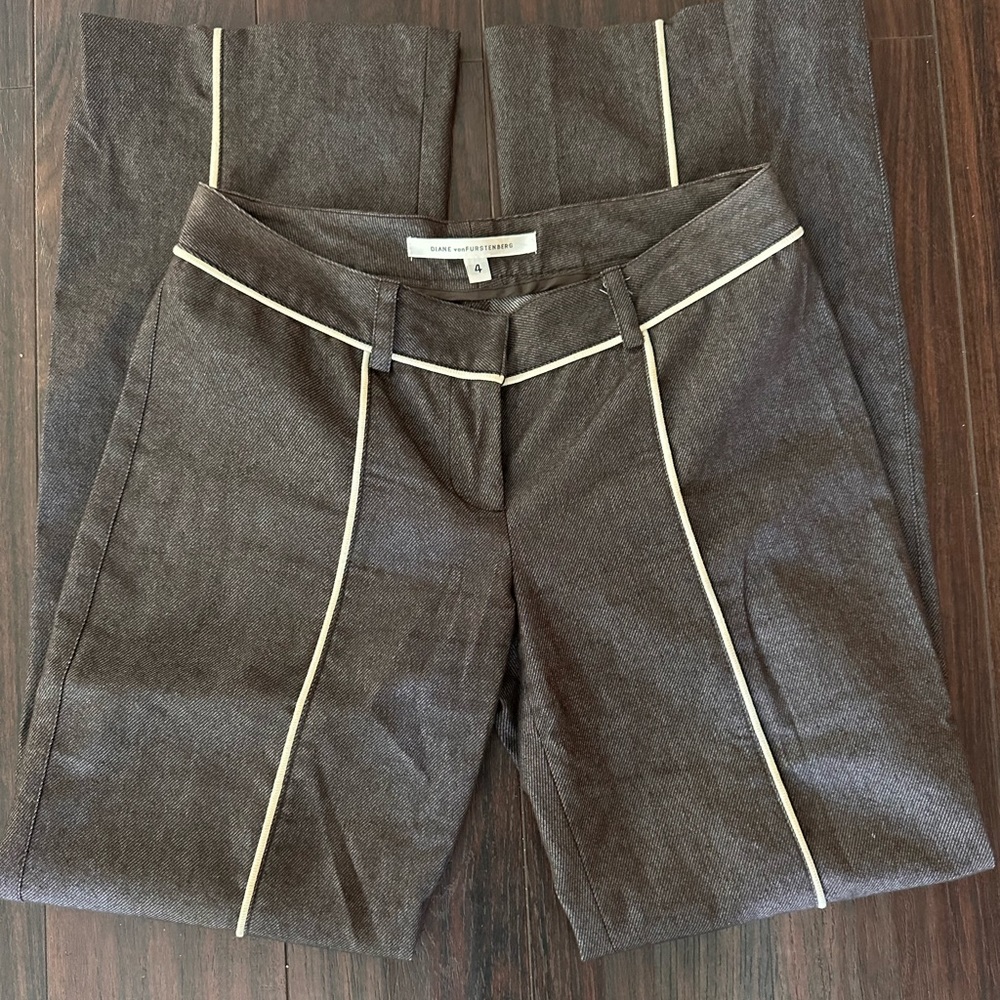 Diane Von Furstenberg brown trouser pants with white piping (size four)